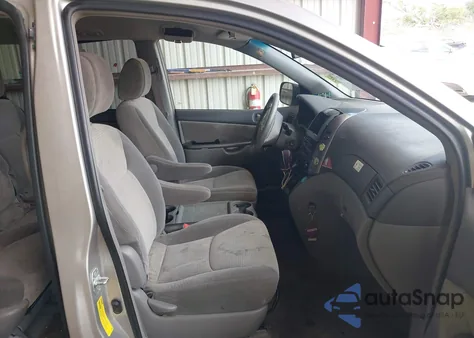 2010 Toyota Sienna Le из США, поврежденный, VIN 5TDKK4CC7AS297069